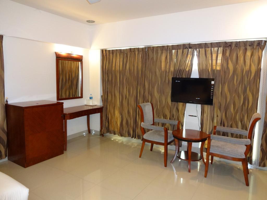 Kunnathan Residency Kochi Δωμάτιο φωτογραφία